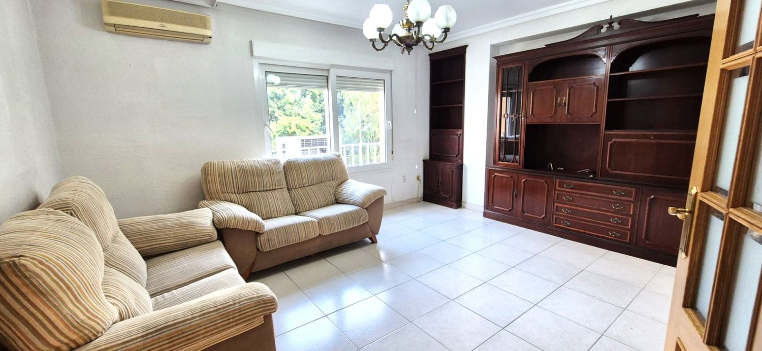 Apartamento de 3 dormitorios en Badajoz, Spain No. 168946