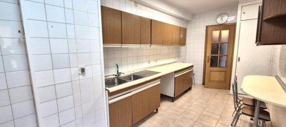 Apartamento de 3 dormitorios en Badajoz, Spain No. 168946 4
