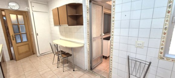 Apartamento de 3 dormitorios en Badajoz, Spain No. 168946 11