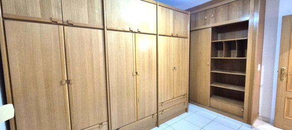 Apartamento de 3 dormitorios en Badajoz, Spain No. 168946 17