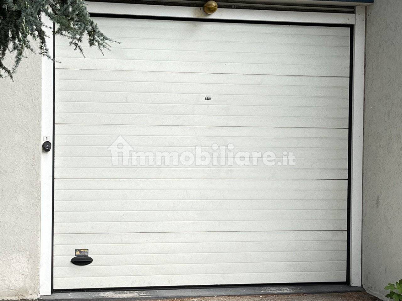 32m² Garage in Trento, Italy No. 331210