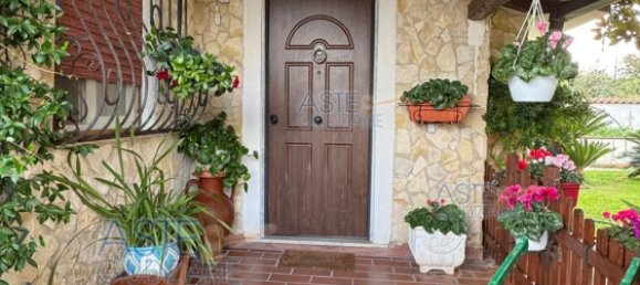 8 bedrooms Apartment in Latina, Italy No. 339646 2