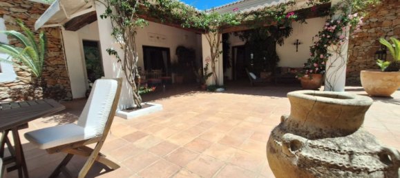 4 غرف نوم منزل في Alicante, Spain رقم 78423 34