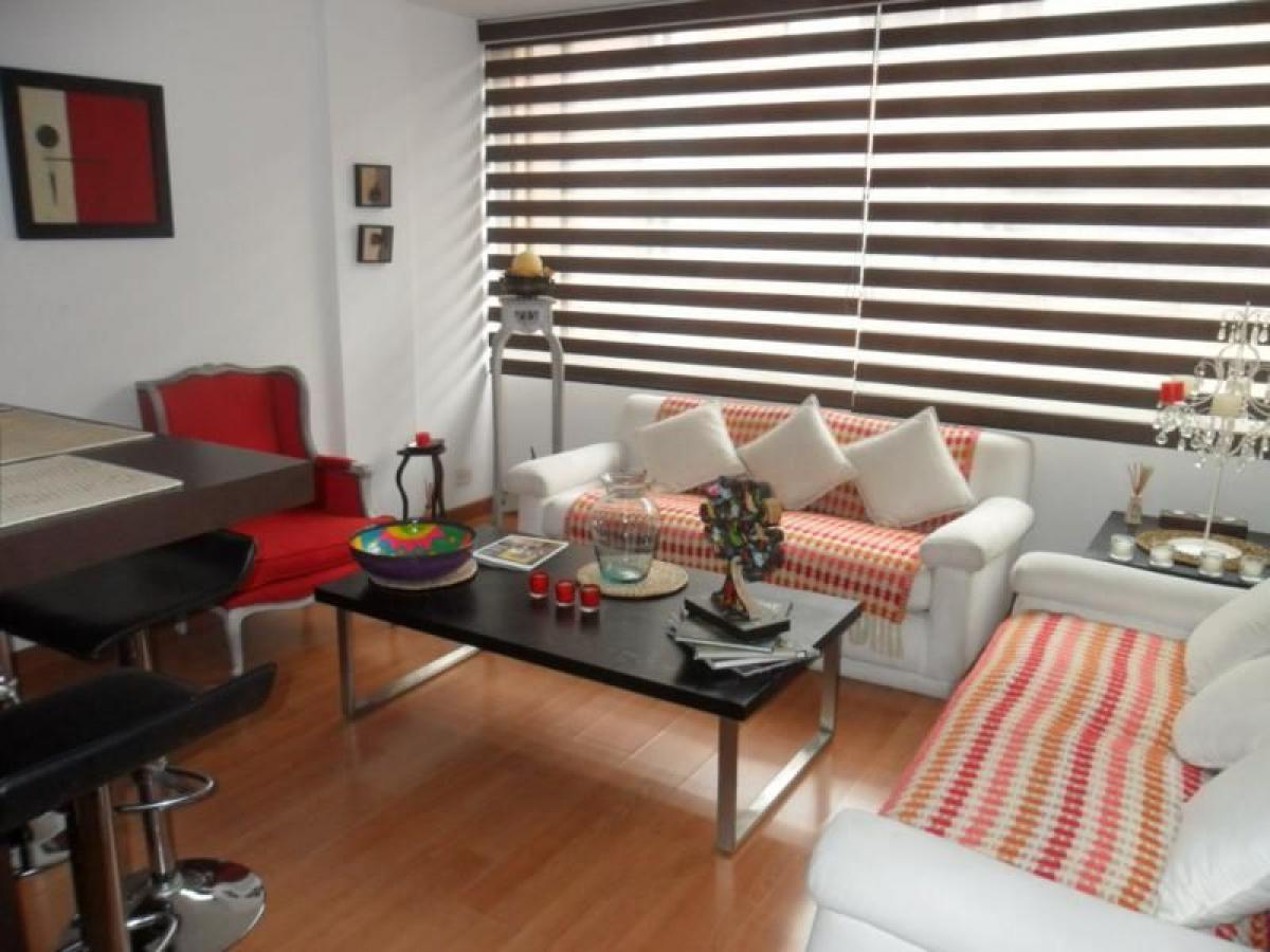 2 bedrooms House in Bogota, Colombia No. 14149