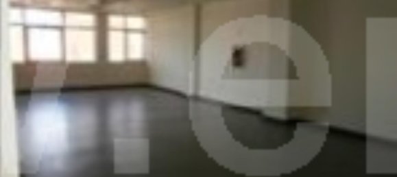 2400m² Commercial property in Lisbon, Portugal No. 49580 4