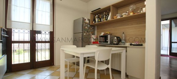 Casa de 6 habitaciónes en Olginate, Italy No. 61645 11