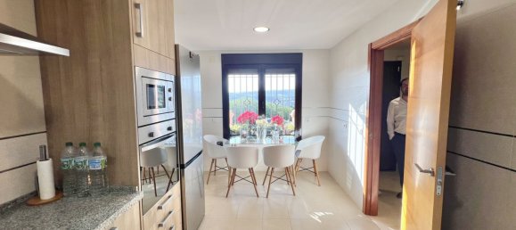 3 bedrooms Townhouse in Estepona, Spain No. 137699 3