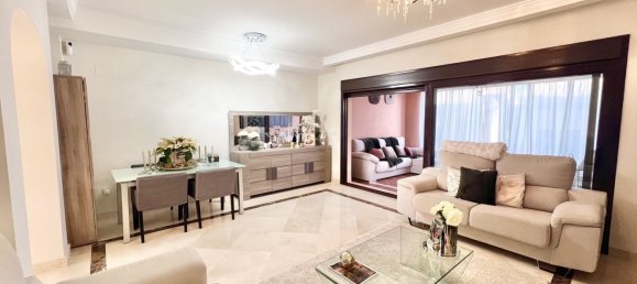 3 bedrooms Townhouse in Estepona, Spain No. 137699 12