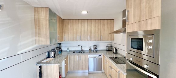 3 bedrooms Townhouse in Estepona, Spain No. 137699 6