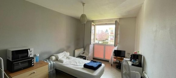 Studio à Lons, France No. 340603 2