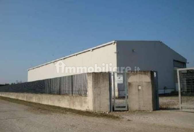 1-Zimmer Lagerhaus in Verona, Italy, Nr. 267101