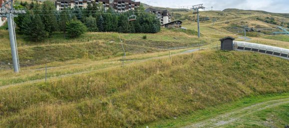 1 bedroom Apartment in Les Belleville, France No. 597 8