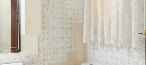 3 bedrooms Apartment in Badalona, Spain No. 133979 2