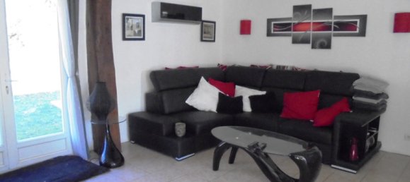 2 bedrooms House in Saint-Martin-de-Riberac, France No. 103926 10