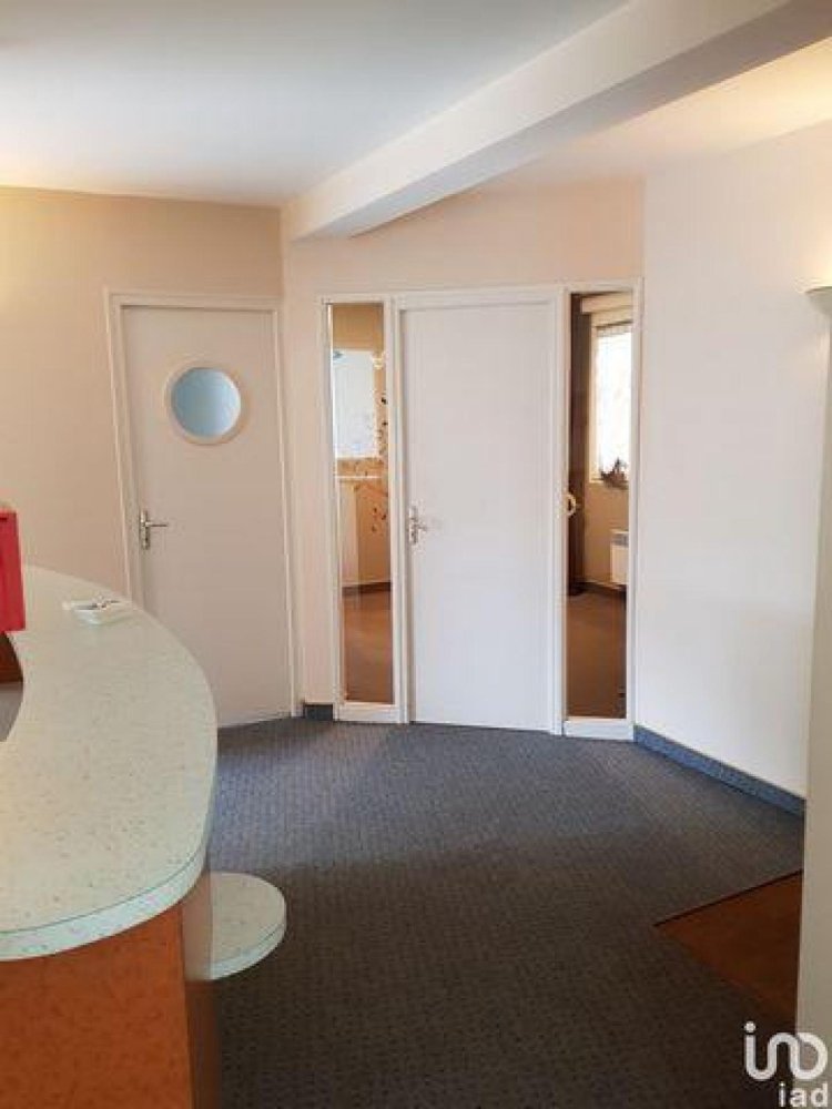 Condominio de 4 dormitorios en Le Mans, France No. 36493