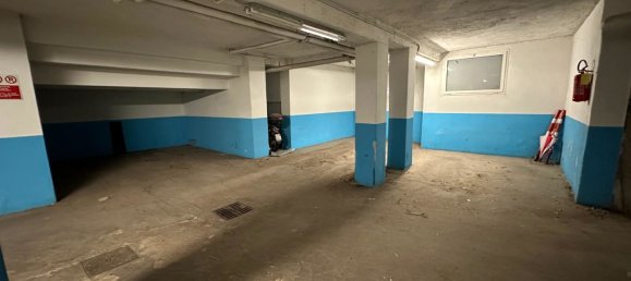 7 rooms Apartment in Rome, Italy No. 166110 8