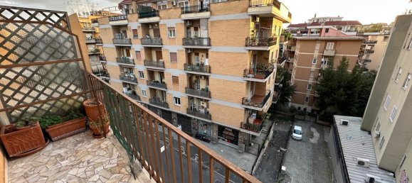 7 rooms Apartment in Rome, Italy No. 166110 2