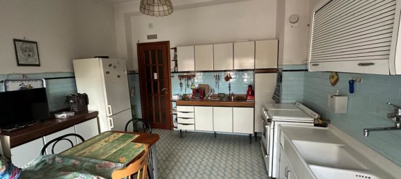 7 rooms Apartment in Rome, Italy No. 166110 23