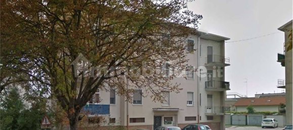 3 bedrooms Apartment in Suzzara, Italy No. 276601 2