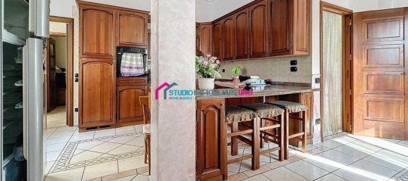 8-Zimmer Wohnung in Saviano, Italy, Nr. 37326 24