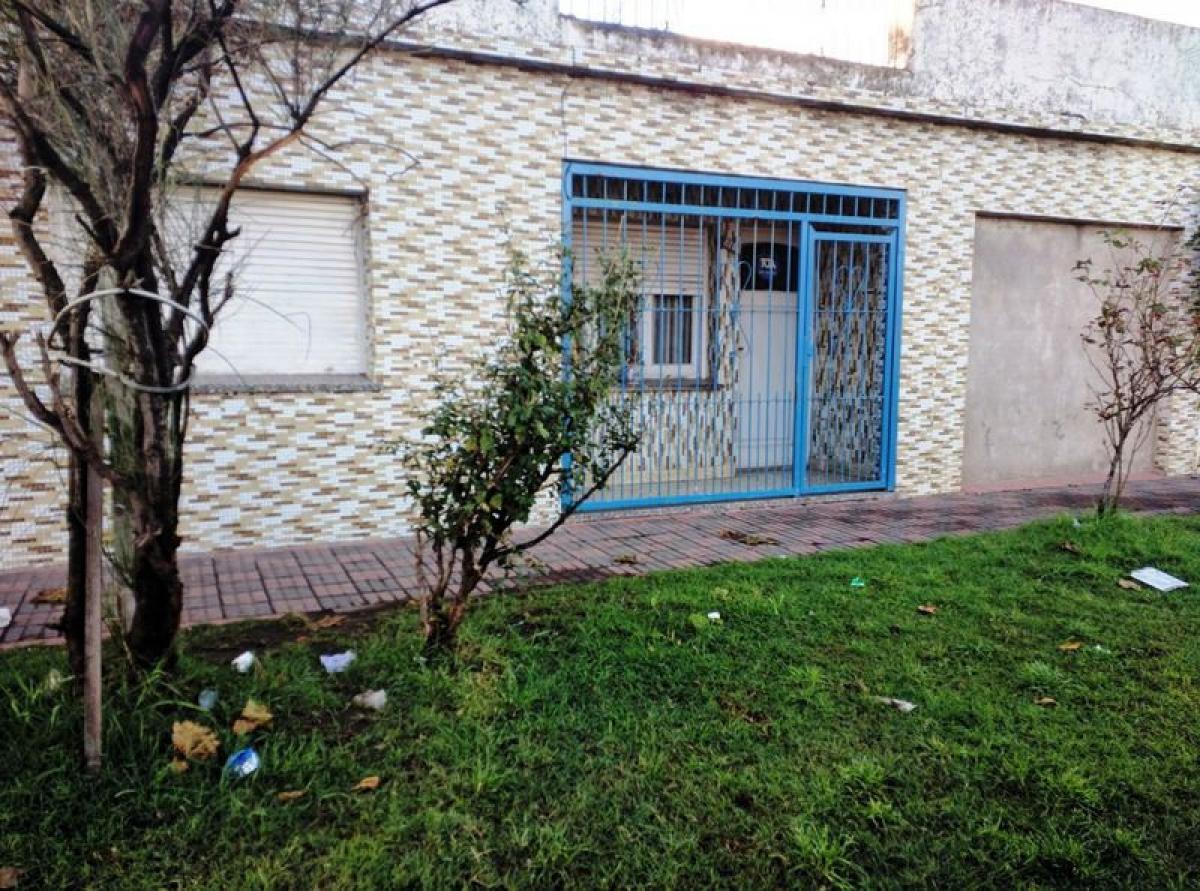 2 bedrooms House in Mar del Plata, Argentina No. 75168