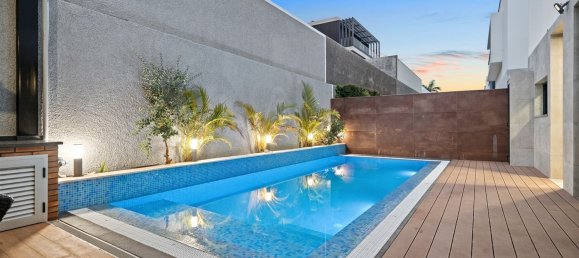 3 bedrooms House in Funchal, Portugal No. 25068 36