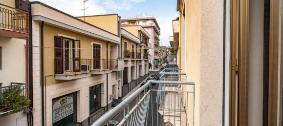 5 bedrooms House in Riposto, Italy No. 272676 8