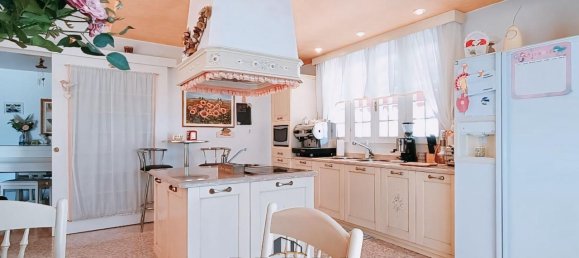 7 rooms Villa in Paese, Italy No. 132497 5