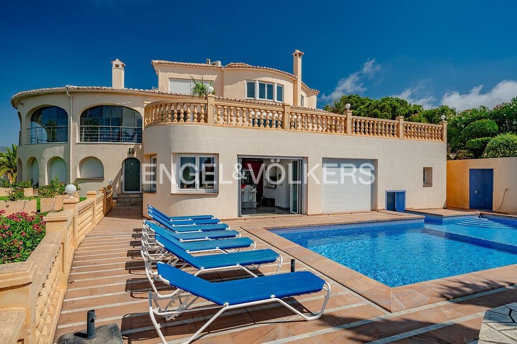 6 bedrooms House in Calpe, Spain No. 135621