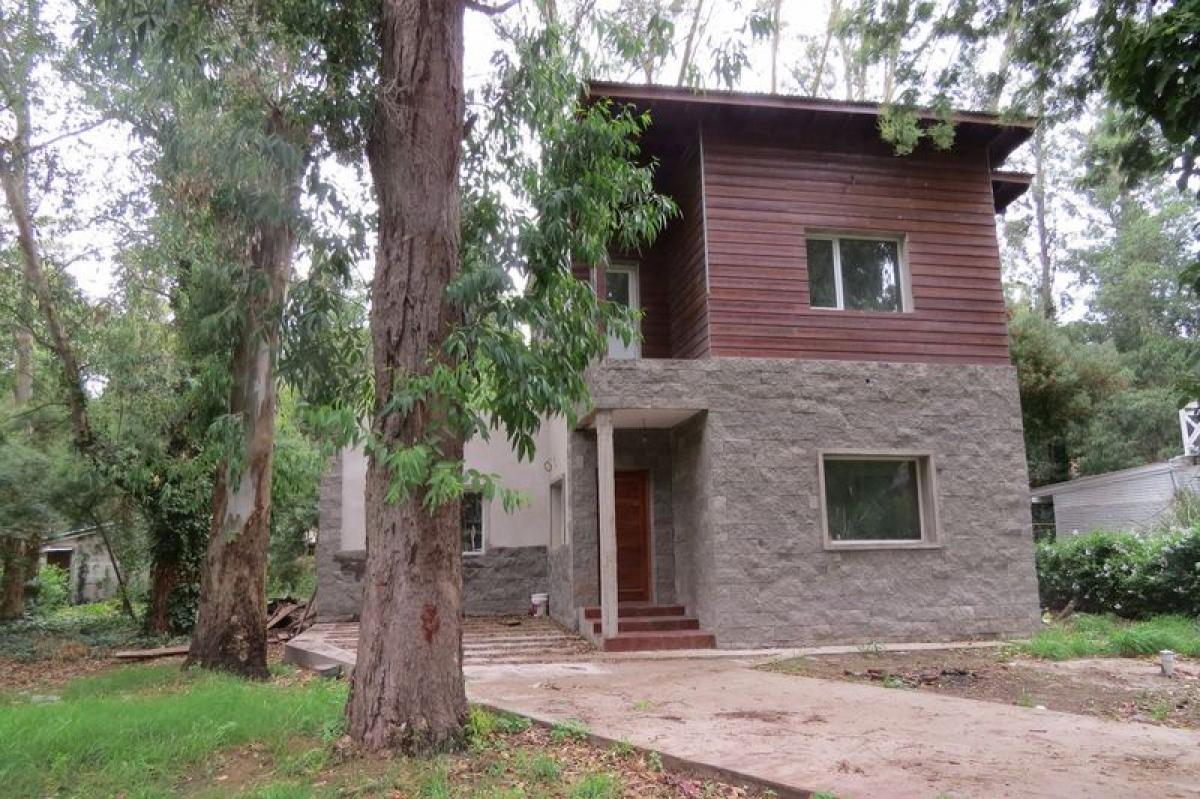 3 bedrooms House in Mar del Plata, Argentina No. 97309