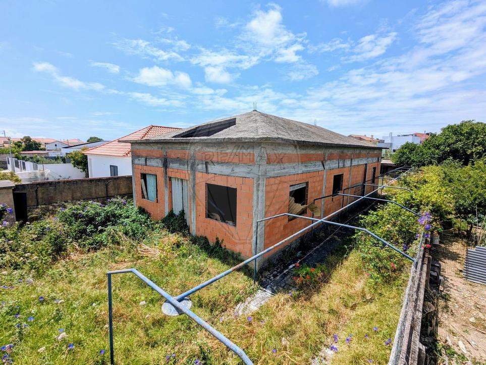 175m² Land in Cascais, Portugal No. 194448