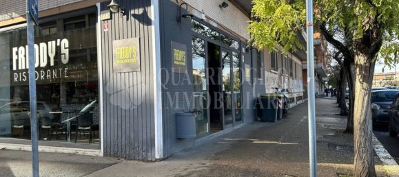 1 room Commercial property in Rome, Italy No. 50149 4