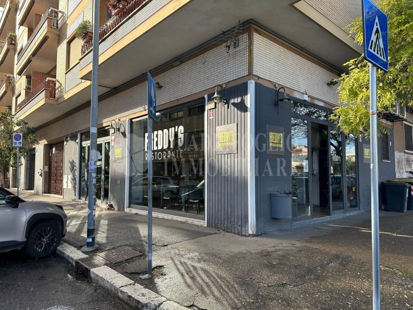 1 room Commercial property in Rome, Italy No. 50149