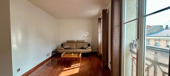 1 bedroom Apartment in Poissy, France No. 168800 6