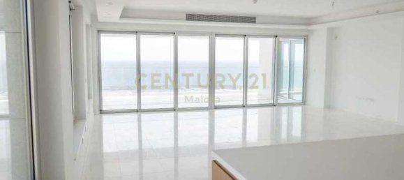 3 bedrooms Apartment in Pyrgos, Cyprus No. 11241 7