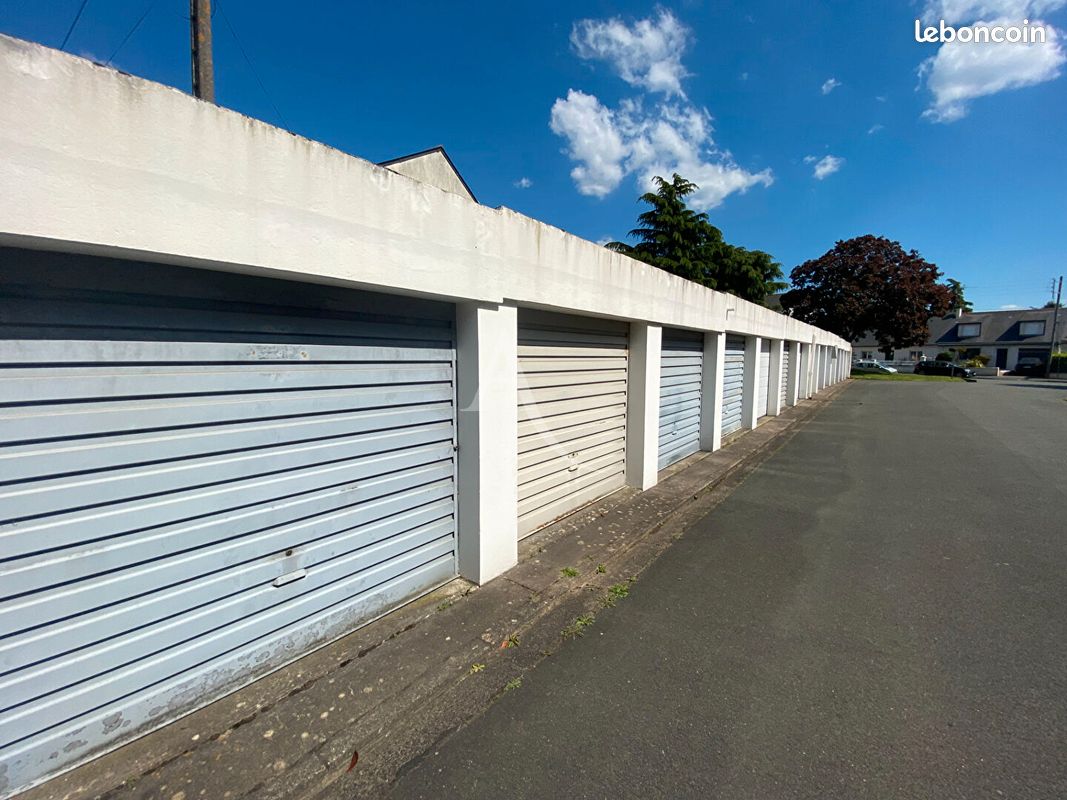 1-salle Garage à Angers, France No. 337462