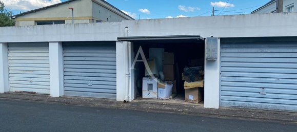 1-salle Garage à Angers, France No. 337462 2