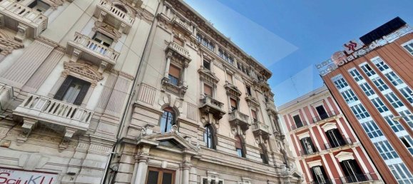 2 bedrooms Apartment in Bari, Italy No. 28737 2