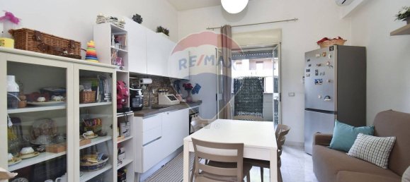 Квартира с 2 комнатами в Катания, Италия № 310599 2