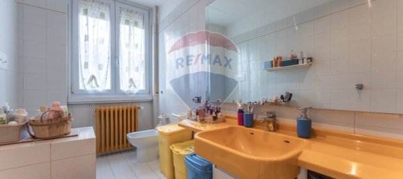 3 rooms Apartment in Ponte San Pietro, Italy No. 316096 14