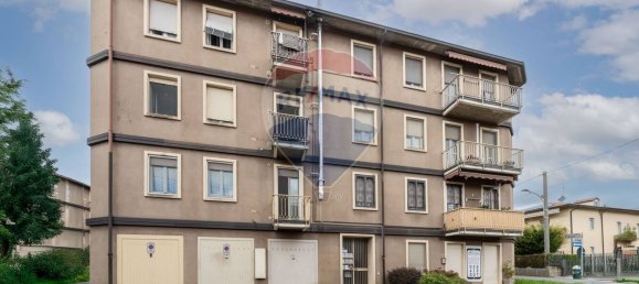 3 rooms Apartment in Ponte San Pietro, Italy No. 316096 35