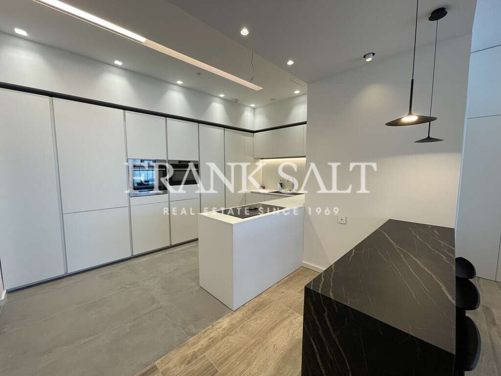 Apartamento T3 em Saint Julian's, Malta N.º 421