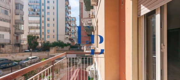 2 Schlafzimmer Wohnung in Palermo, Italy, Nr. 360231 7