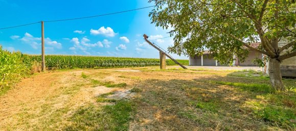 5 bedrooms Villa in Cardè, Italy No. 71575 14