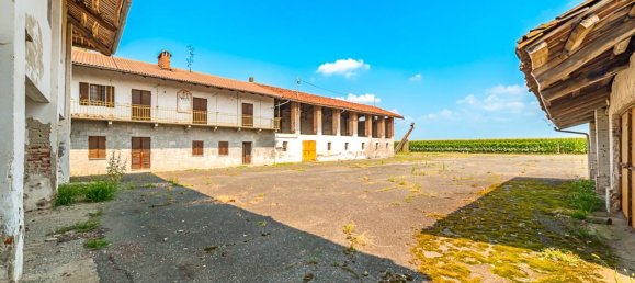 5 bedrooms Villa in Cardè, Italy No. 71575 29