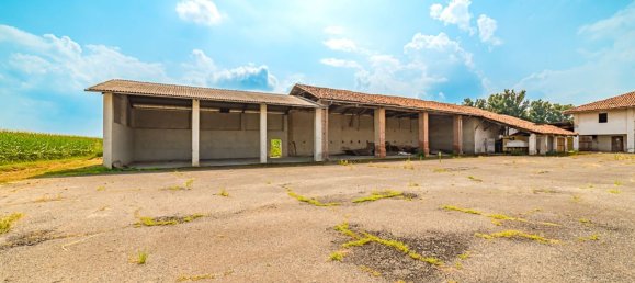 5 bedrooms Villa in Cardè, Italy No. 71575 17