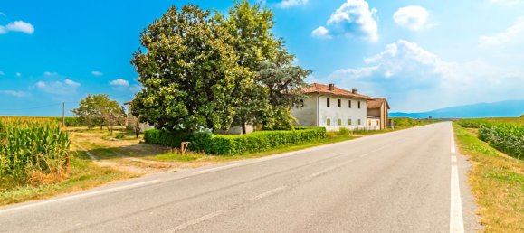 5 bedrooms Villa in Cardè, Italy No. 71575 4