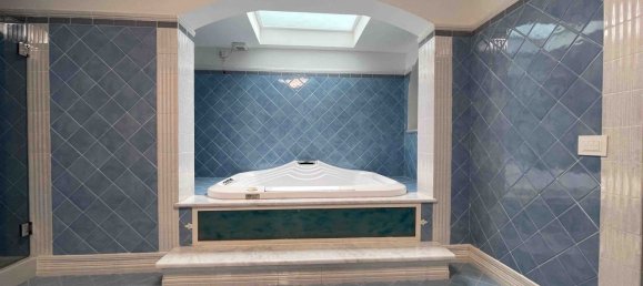 Вилла с 2 спальнями в Пьетрасанта, Италия № 40615 33