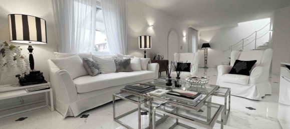 Вилла с 2 спальнями в Пьетрасанта, Италия № 40615 40