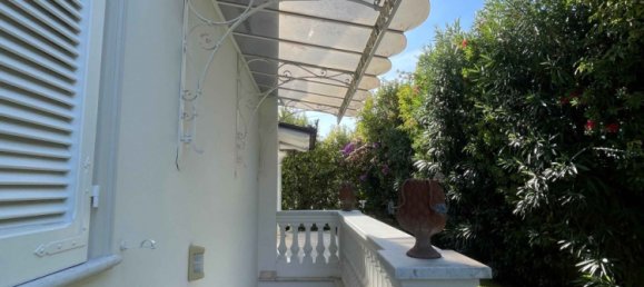 Вилла с 2 спальнями в Пьетрасанта, Италия № 40615 46